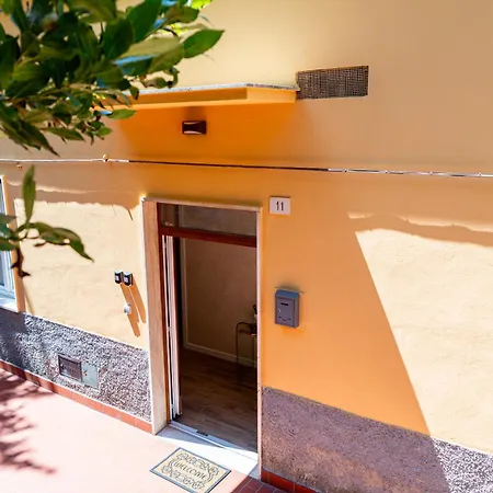 Civico 11 Accogliente Trilocale Per 4 Persone Con 2 Bagni E Posto Auto Riservato * Perugia