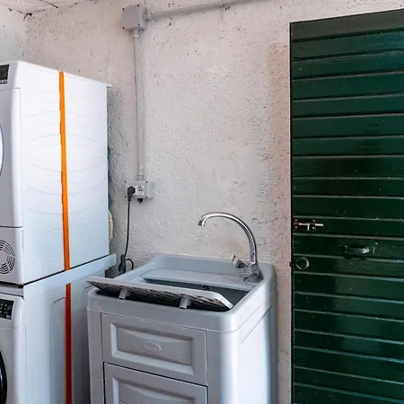 Civico 11 Accogliente Trilocale Per 4 Persone Con 2 Bagni E Posto Auto Riservato * Perugia