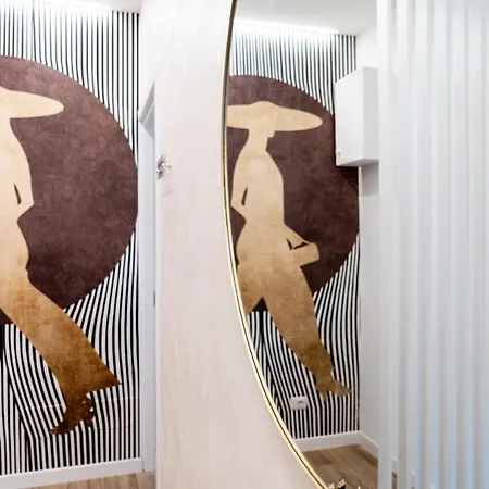 Civico 11 Accogliente Trilocale Per 4 Persone Con 2 Bagni E Posto Auto Riservato Apartmán *