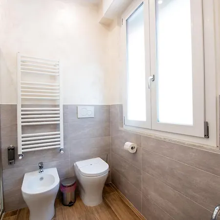 Civico 11 Accogliente Trilocale Per 4 Persone Con 2 Bagni E Posto Auto Riservato * 페루자