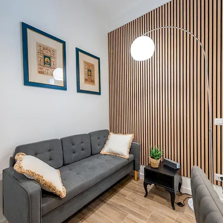 Civico 11 Accogliente Trilocale Per 4 Persone Con 2 Bagni E Posto Auto Riservato Perugia