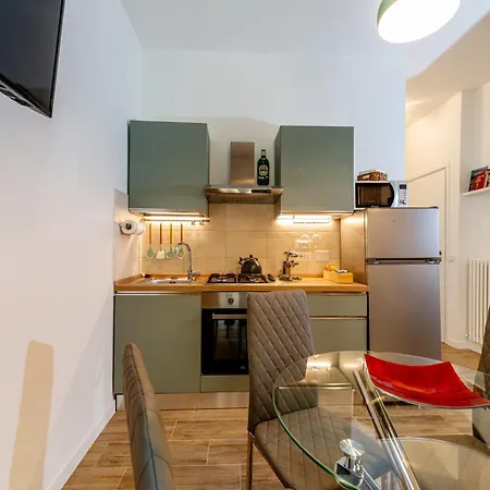 Civico 11 Accogliente Trilocale Per 4 Persone Con 2 Bagni E Posto Auto Riservato شقة *