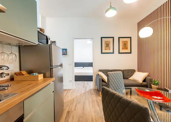 Civico 11 Accogliente Trilocale Per 4 Persone Con 2 Bagni E Posto Auto Riservato Perugia