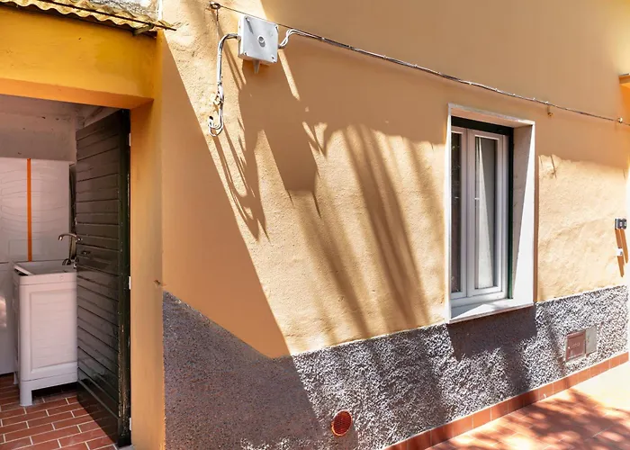 Civico 11 Accogliente Trilocale Per 4 Persone Con 2 Bagni E Posto Auto Riservato